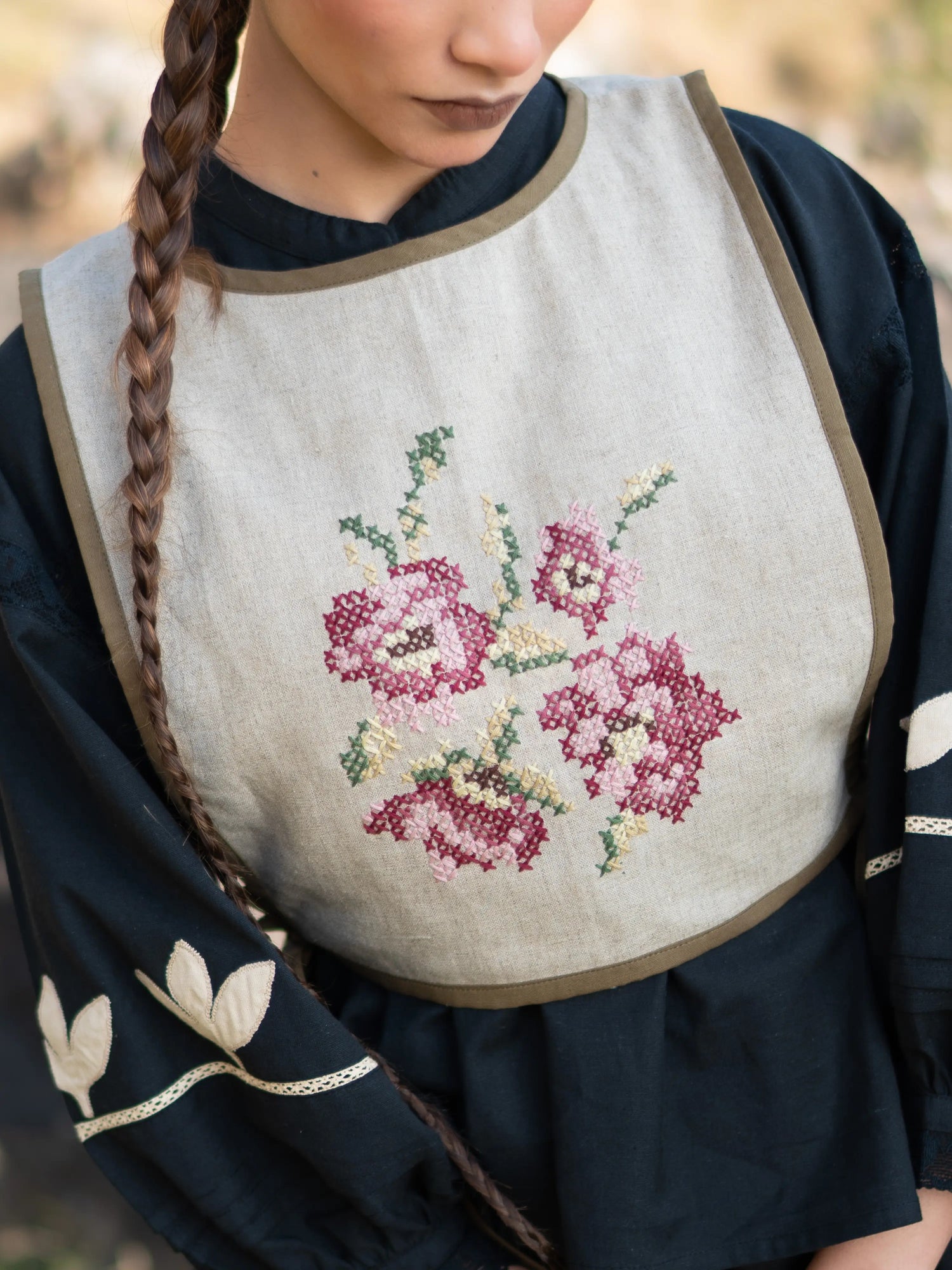 Sonnet Bib