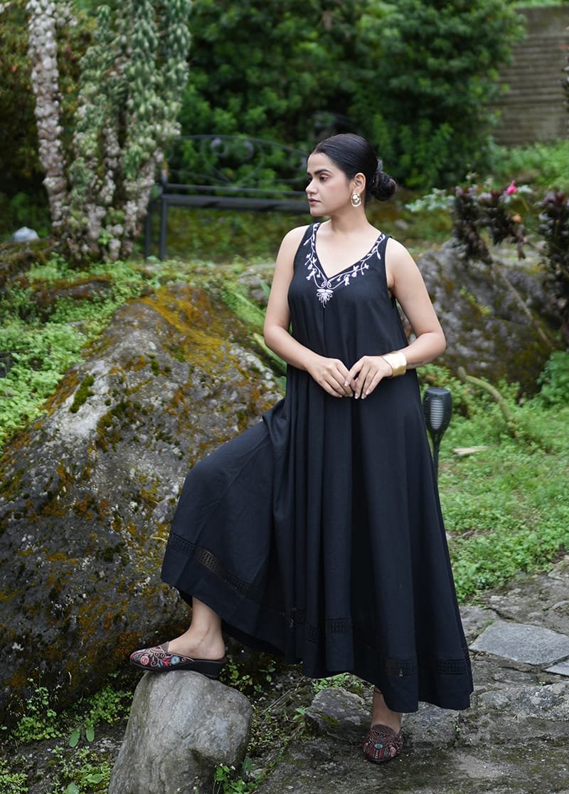 Black rose linen dress