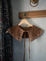 Faint Form Collar